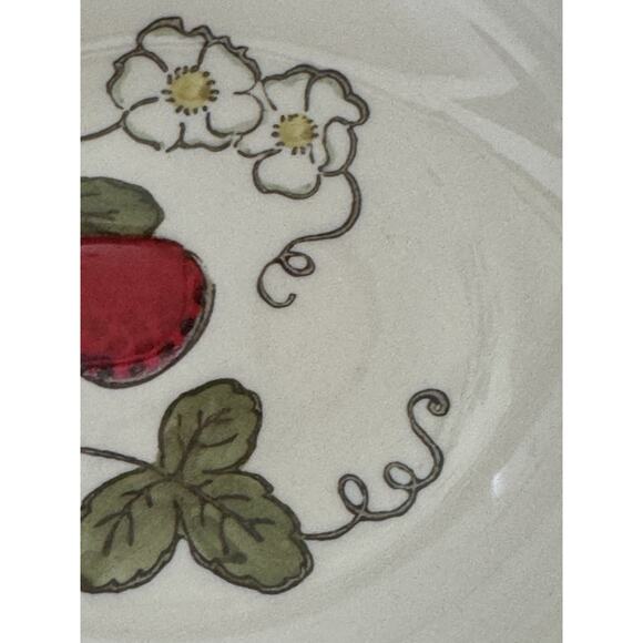Poppy Trail By Metlox Salad Soup Bowl Made in California Vtg Strawberry Floral - Picture 6 of 16
